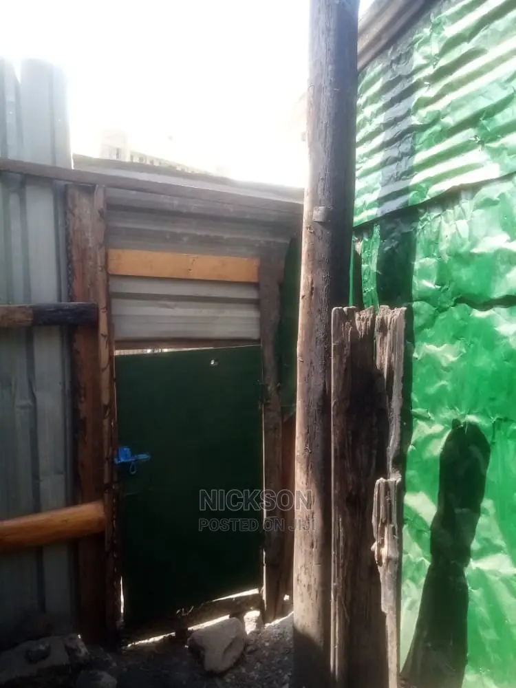 A Congurrated Shop for Sale for Business
