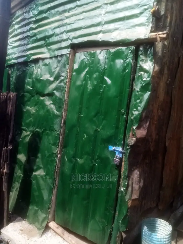 A Congurrated Shop for Sale for Business