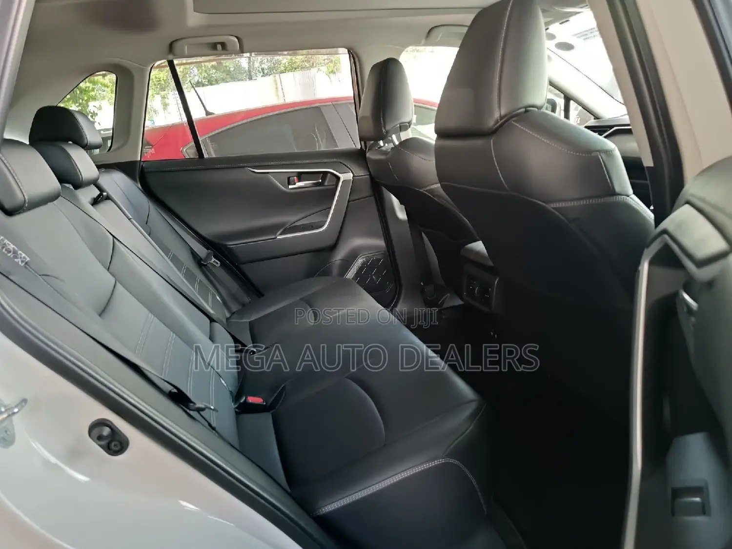 Toyota RAV4 2019 Off White