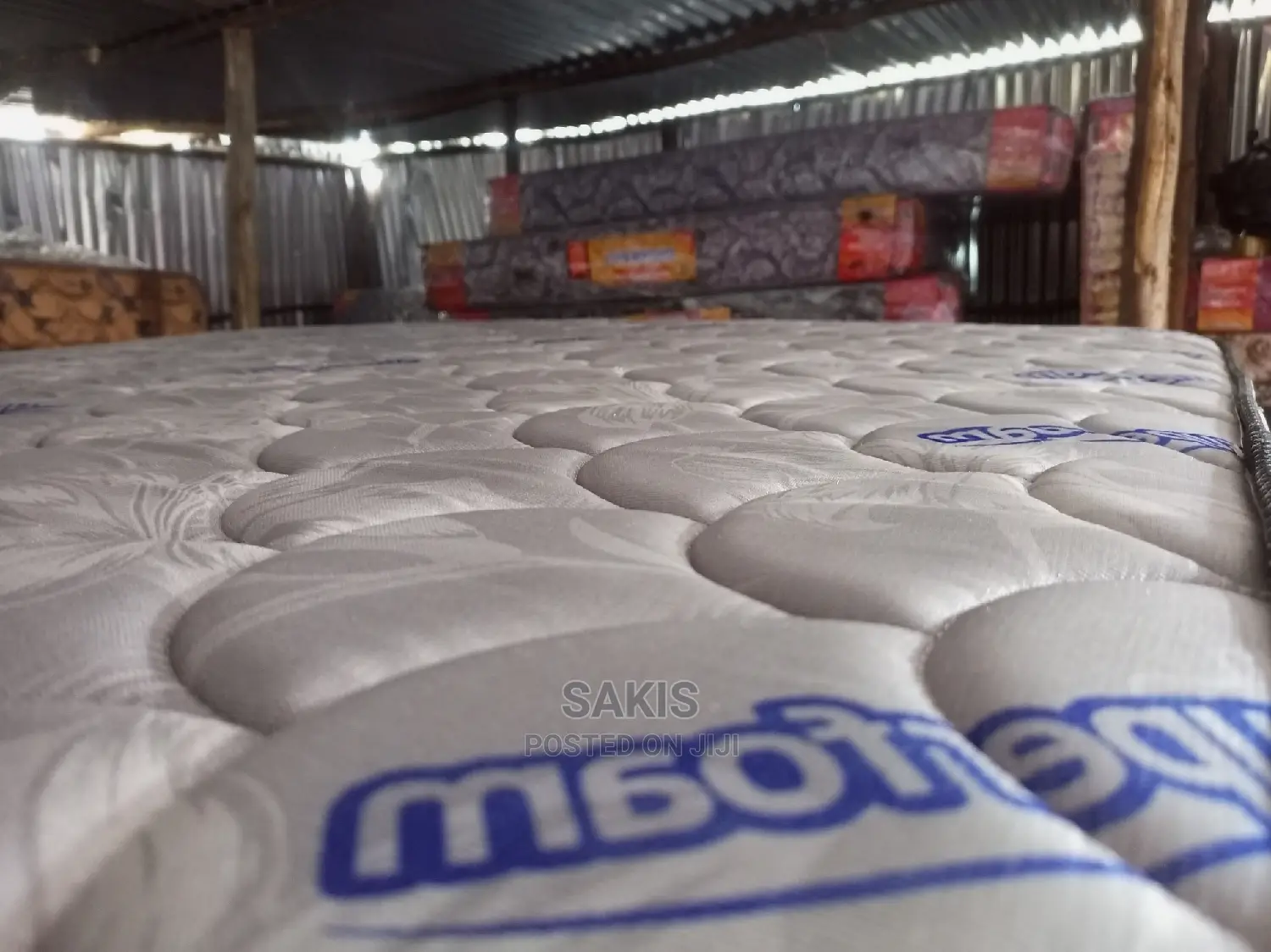 Utawala Wajitawale Na 5 by 6, 8inch Quilted HD Mattresses.