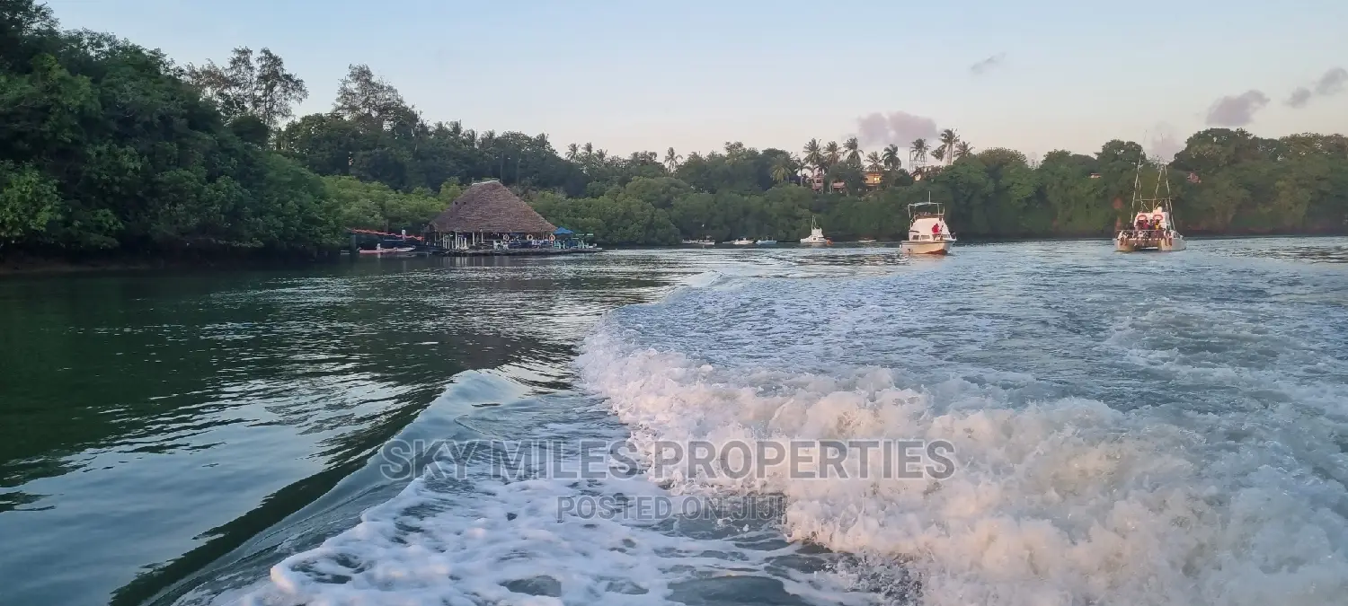 Floating Restaurant on 1 Acre Land on Sale in Mtwapa