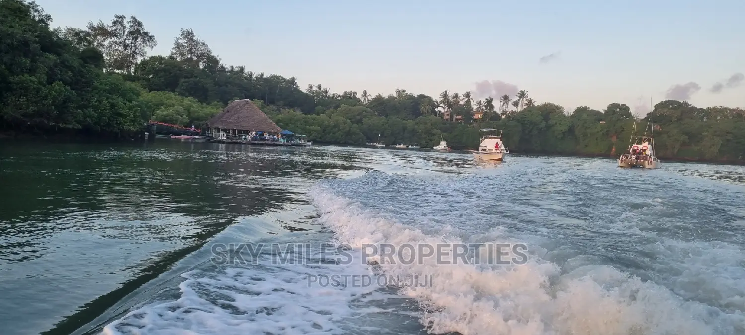 Floating Restaurant on 1 Acre Land on Sale in Mtwapa
