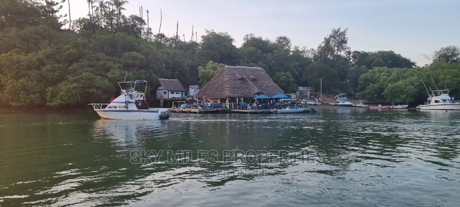 Floating Restaurant on 1 Acre Land on Sale in Mtwapa