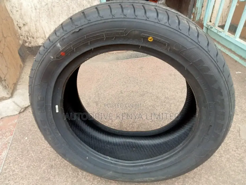 195/55r16 Maxtrek 87V