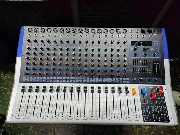 Kv Peavey Pro Powered Mixer 16 Channels