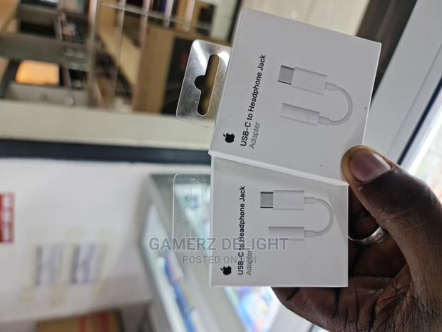 The USB-C to 3.5 Mm Headphone Jack - main view