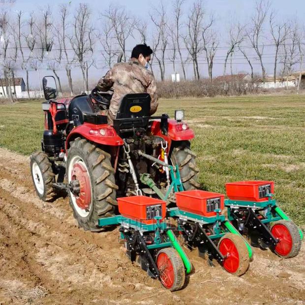 3 Row Corn Seeder - main view