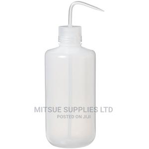 Laboratory Wash Bottle 250ml - Half a Dozen - thumbnail 2