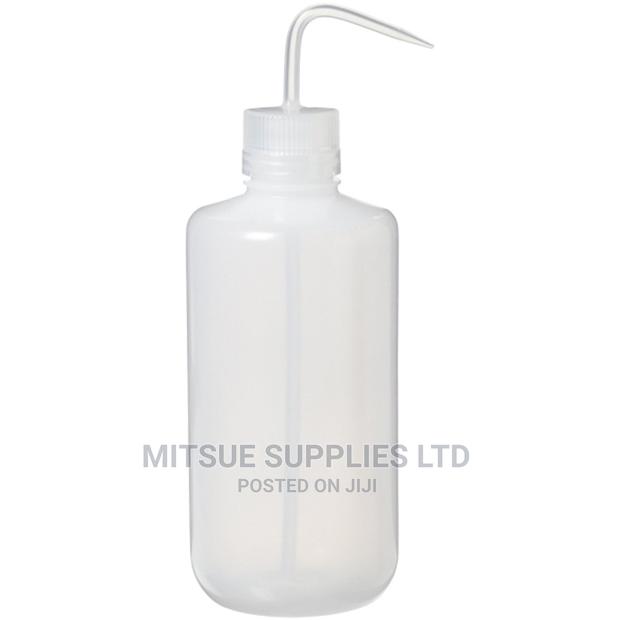 Laboratory Wash Bottle 250ml - Half a Dozen - main view