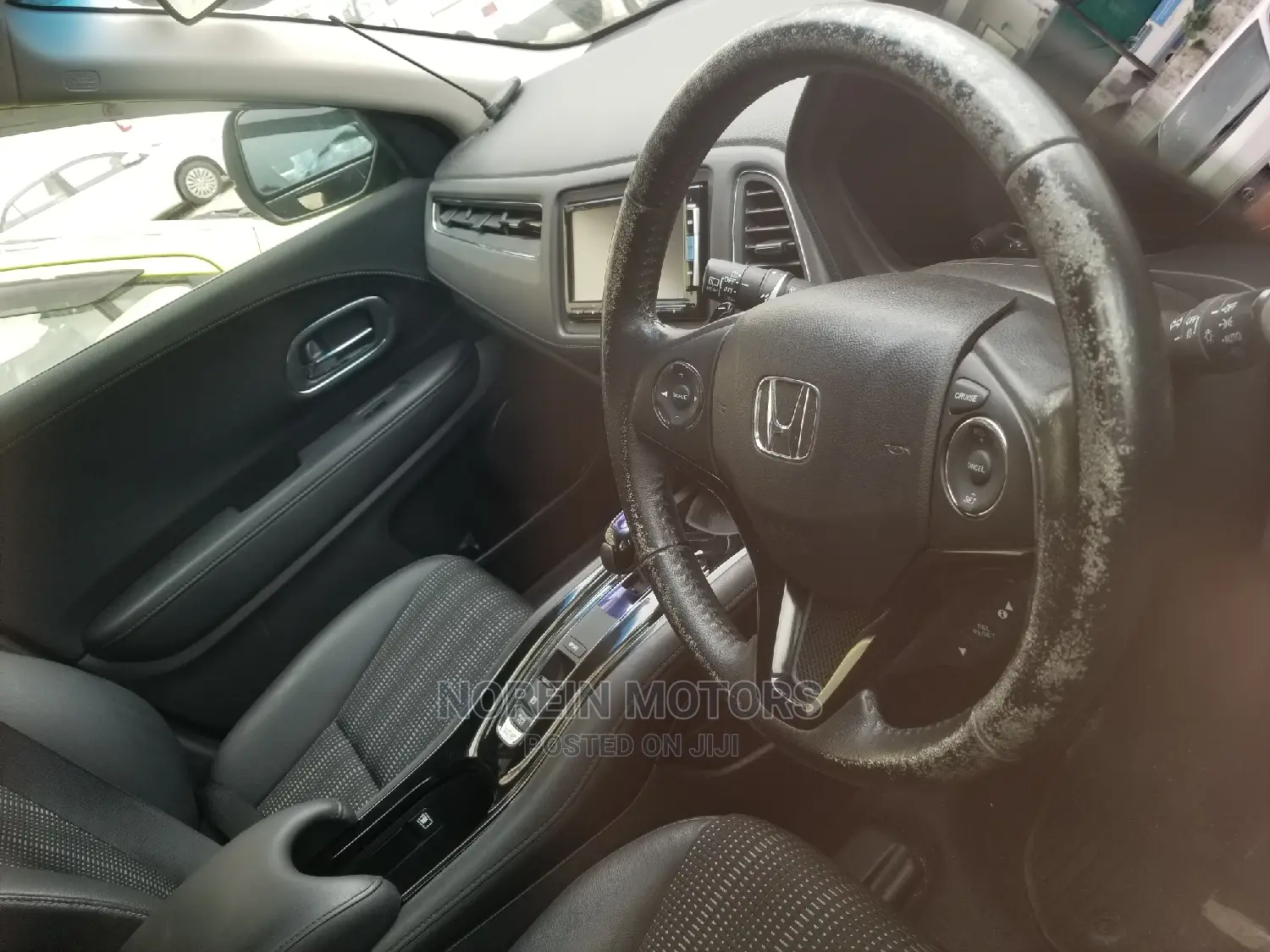 Honda Vezel 1.5 Hybrid 2WD 2015 Gray