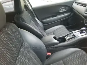Honda Vezel 1.5 Hybrid 2WD 2015 Gray