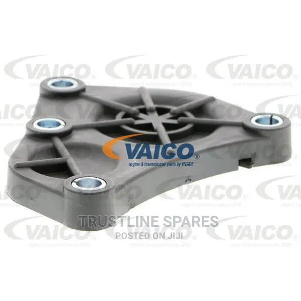 BMW Series 1,3,4,5, Locking Cover, Camshaft-Vaico.