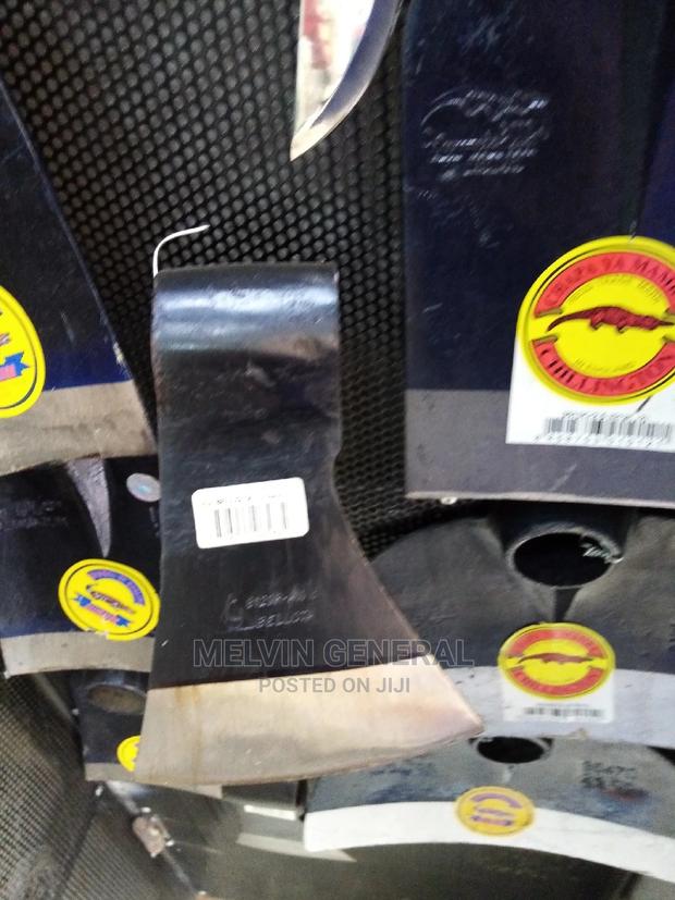 Bellota Axe - main view