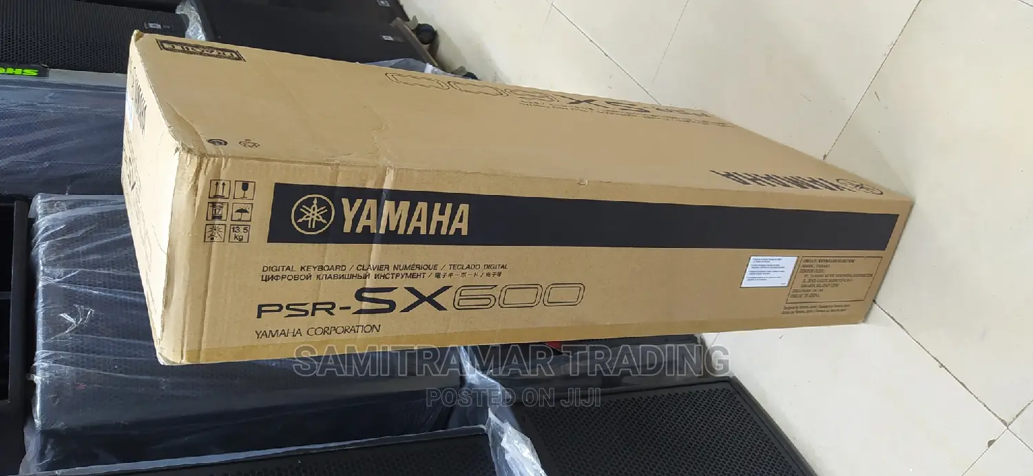 PSR-Sx600 Yamaha 61-Key Arranger Work Station Keyboard