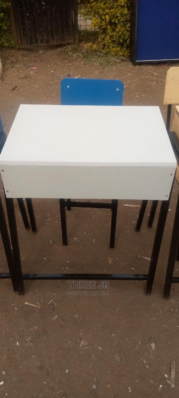 Laminated Maximum Locker Chairs for School