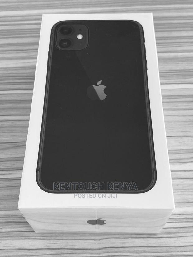 New Apple iPhone 11 128 GB Black - main view