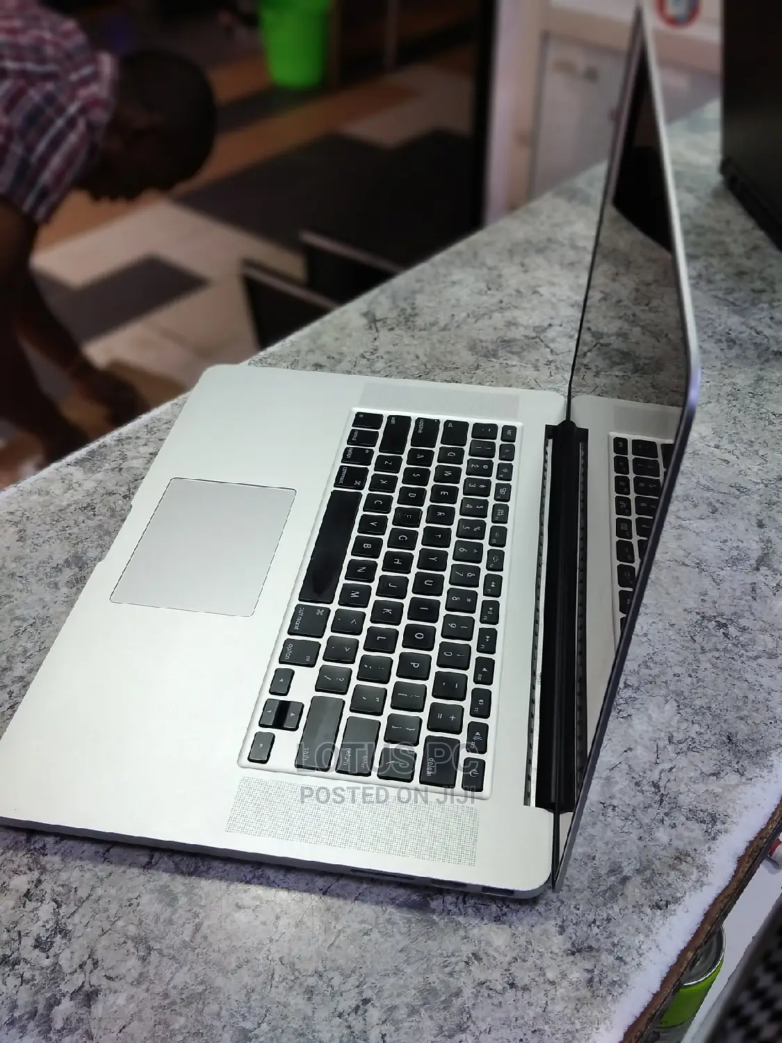 Laptop Apple MacBook Pro 2015 16GB Intel Core I7 SSD 512GB