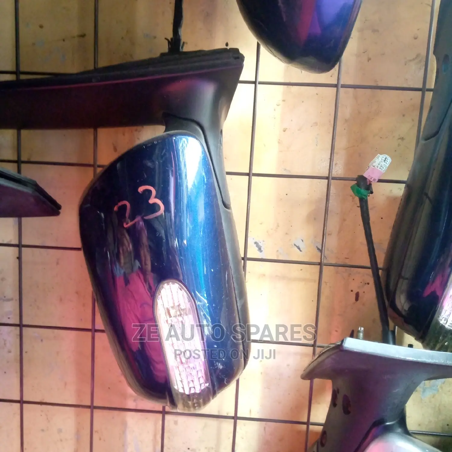Wish 2005 Side Mirror With Indicator
