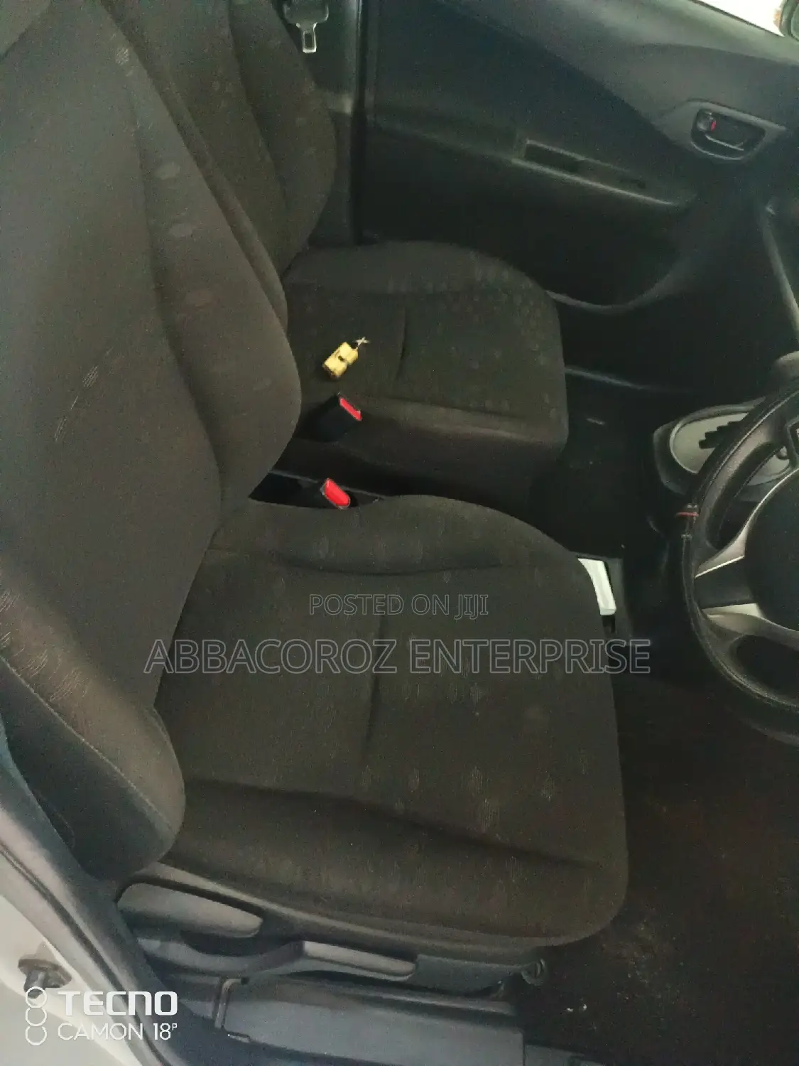 Toyota Ractis 1.3 FWD 2012 Silver