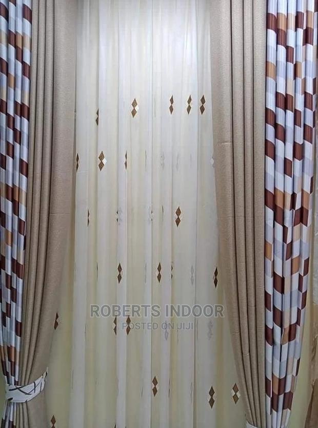 Printed Brown Elegant House Carpet - main view