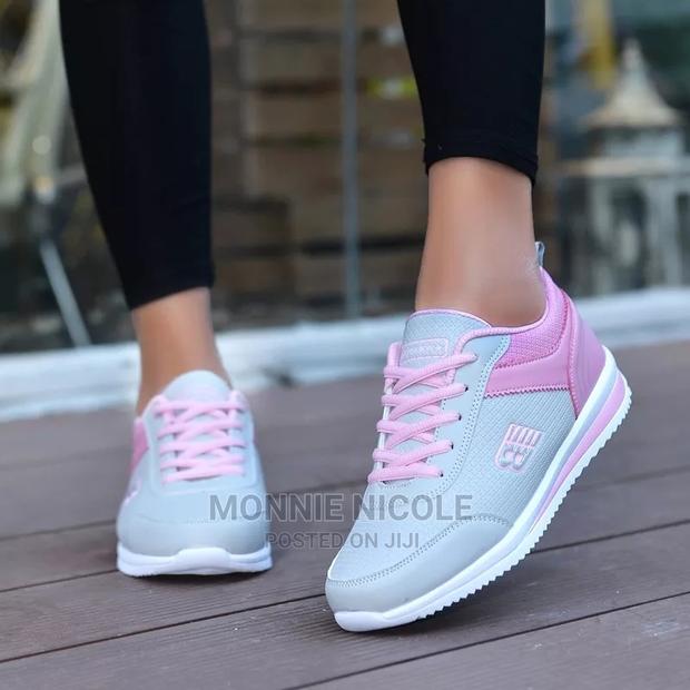 Ladies Sneakers - thumbnail 3