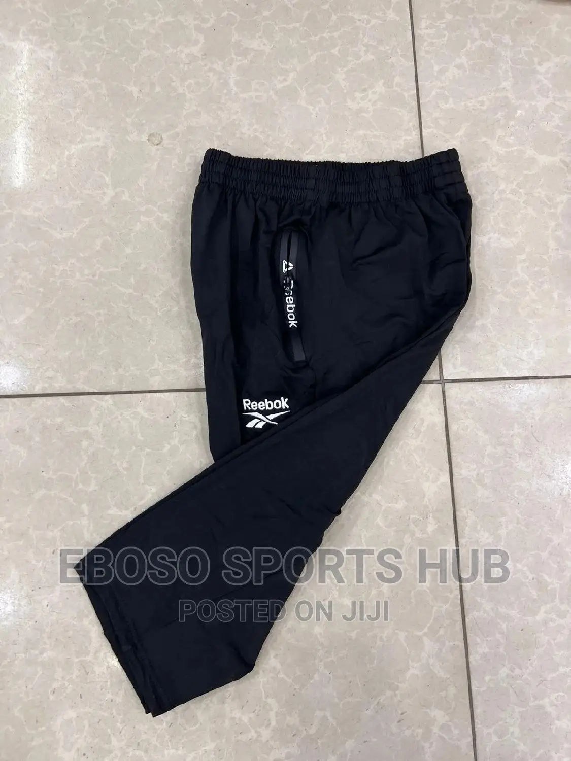 Tracksuit 1/3