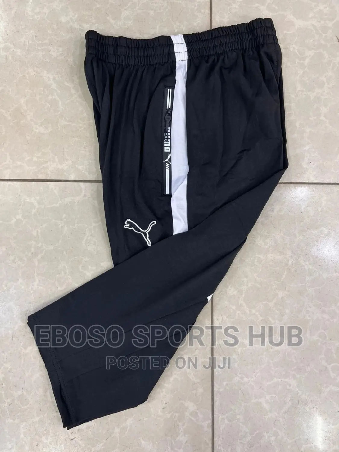 Tracksuit 1/3