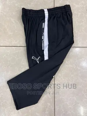 Tracksuit 1/3