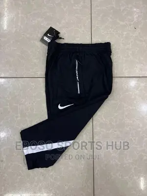 Tracksuit 1/3