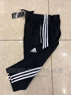 Tracksuit 1/3