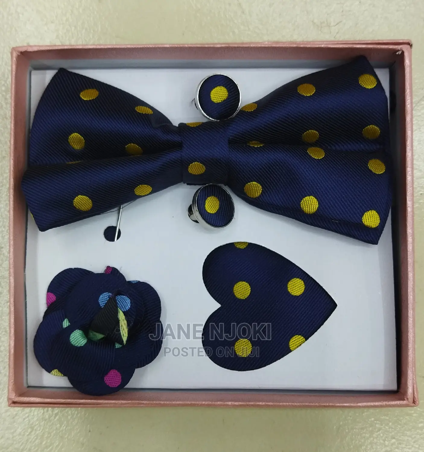 Bowtie Set