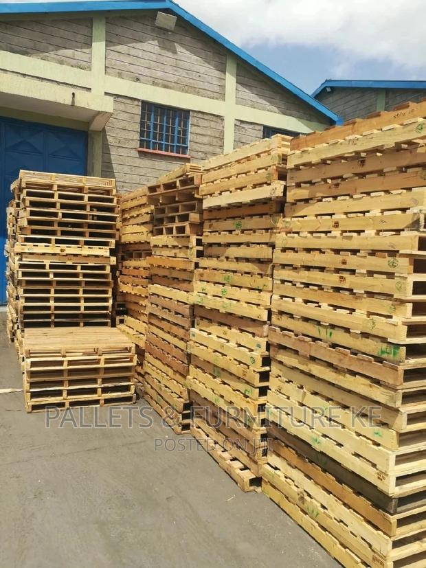 Fertilizer Pallets - main view