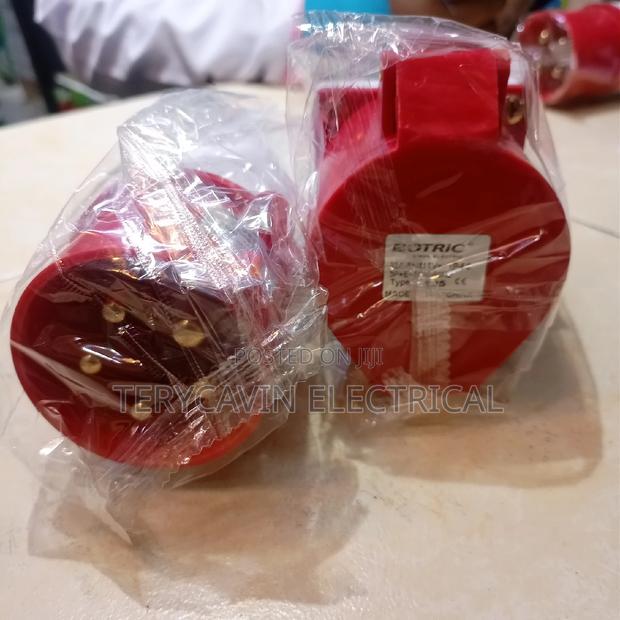 Industrial Socket 5 Pin 32amps