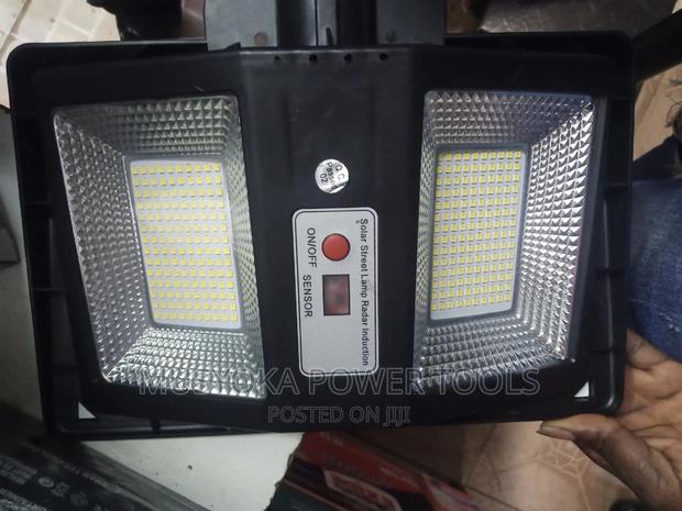 Security Solar Light With Motion and Darkness Sensor - thumbnail 2