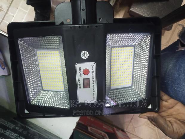 Security Solar Light With Motion and Darkness Sensor - thumbnail 3