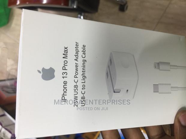 iPhone 13 Pro Max Charger 25W Adapter - main view