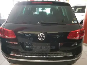 Volkswagen Touareg V6 Lux AWD 4MOTION 2015 Black