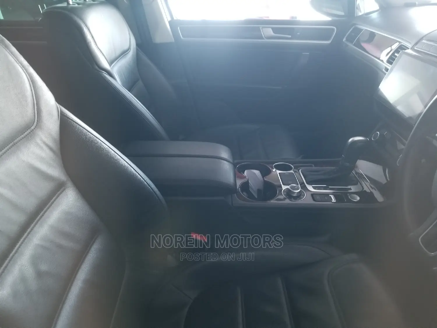 Volkswagen Touareg V6 Lux AWD 4MOTION 2015 Black