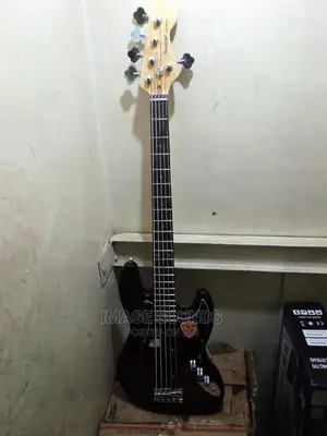 Bass Guitar 4 String, Fender
