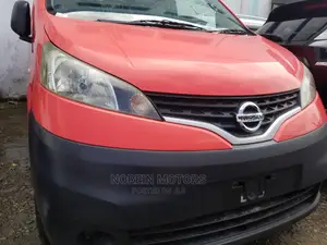 Nissan NV200 SV 2015 Orange