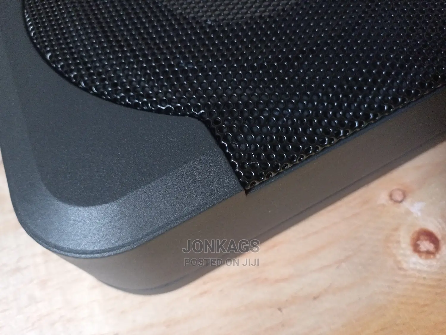 8 Inches Underseat Sub