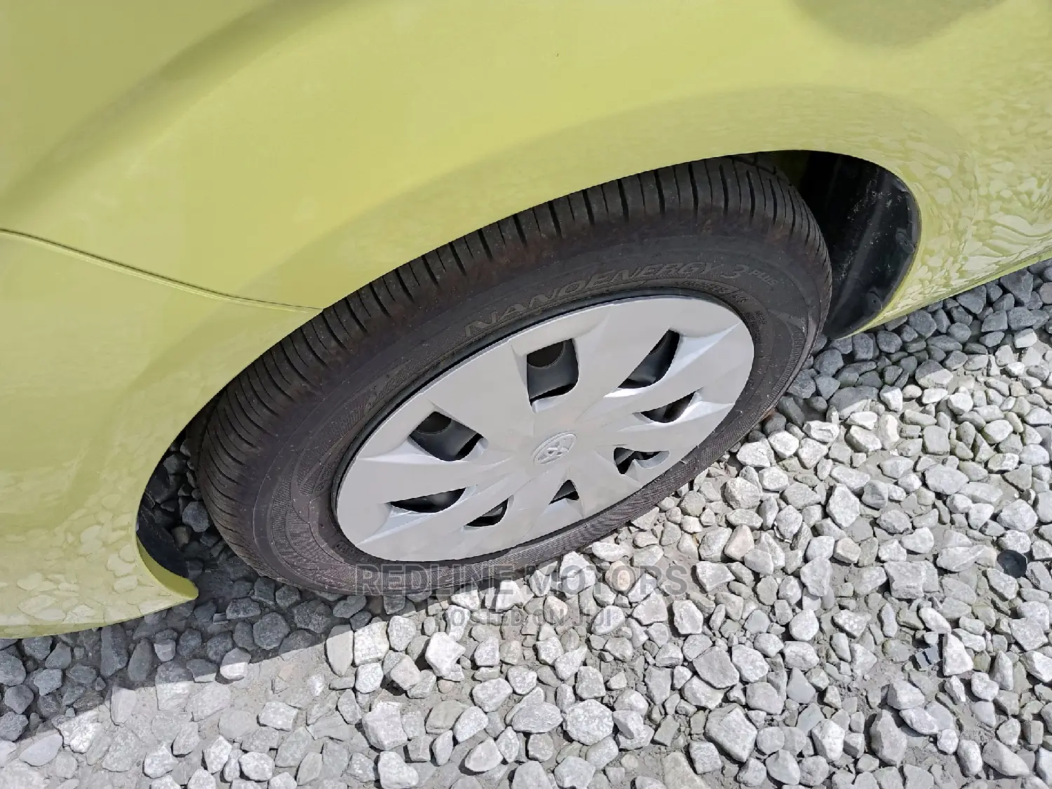 Toyota Spade 2016 Yellow