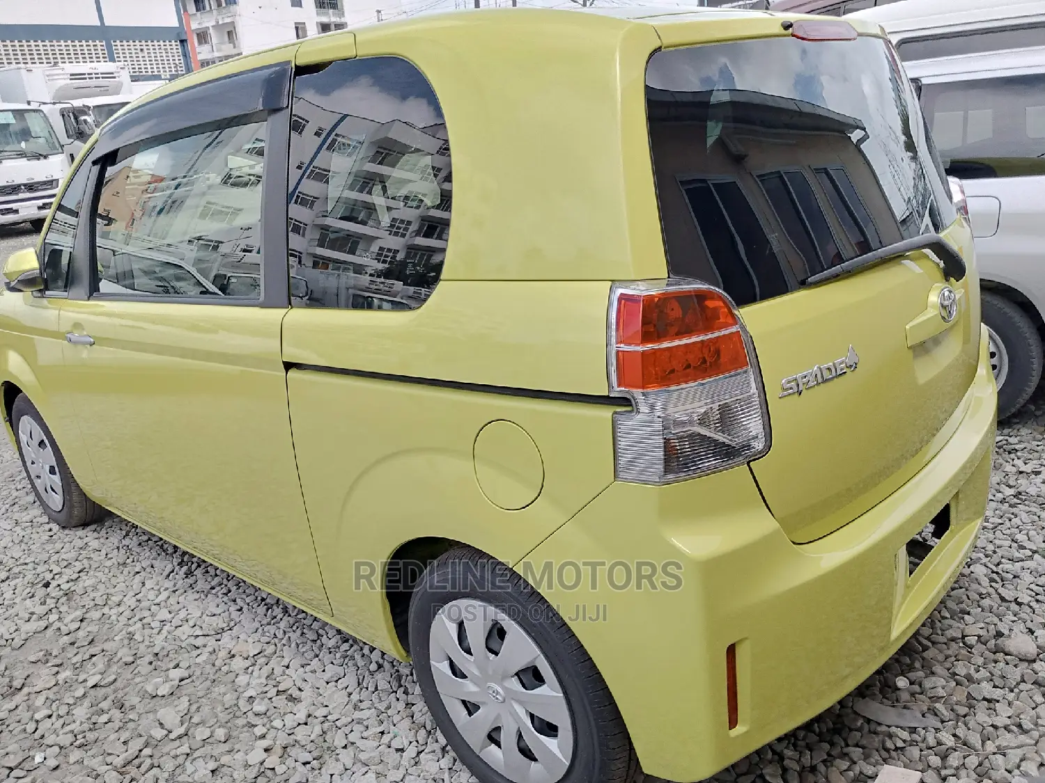 Toyota Spade 2016 Yellow