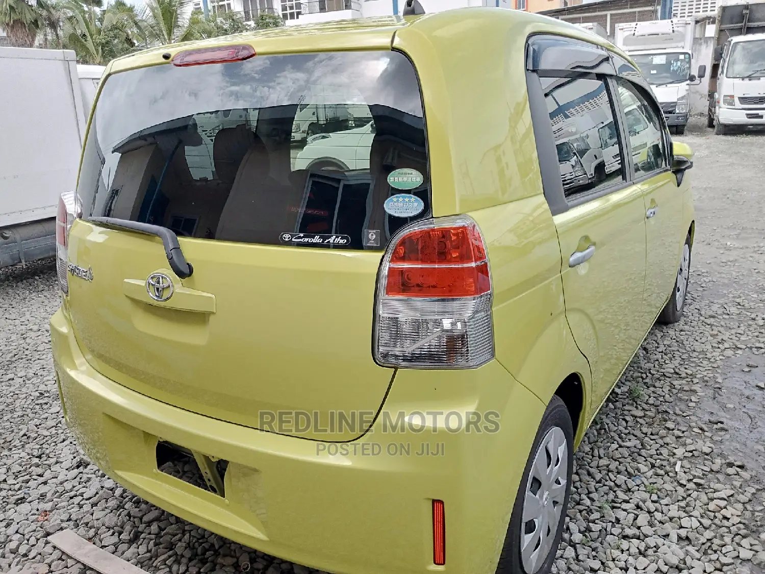 Toyota Spade 2016 Yellow