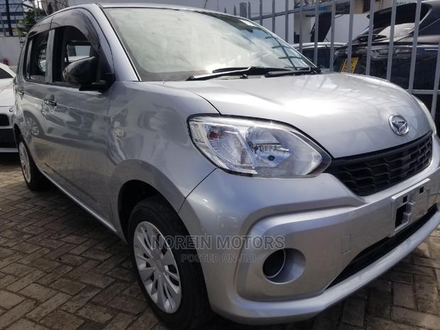 Daihatsu Boon 2015 Silver - main view