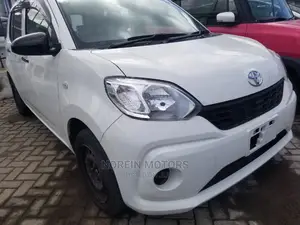 Toyota Passo 1.0 FWD 2015 Pearl