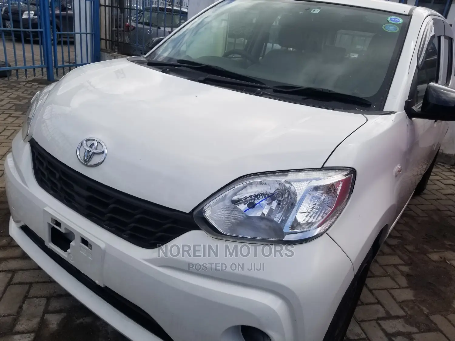Toyota Passo 1.0 FWD 2015 Pearl