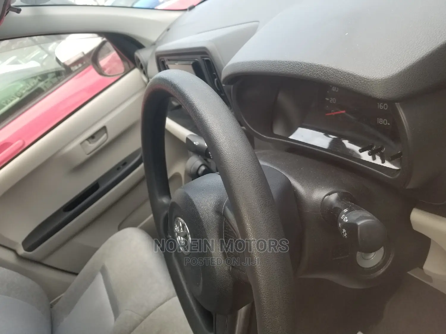 Toyota Passo 1.0 FWD 2015 Pearl
