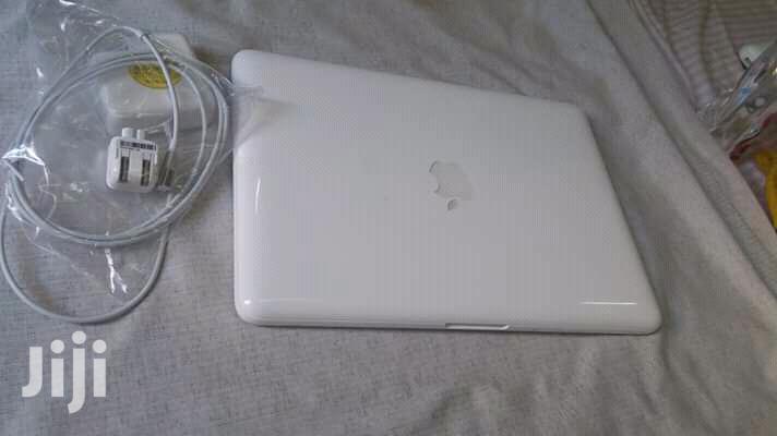 Laptop Apple MacBook 4GB Intel Core 2 Duo HDD 320GB