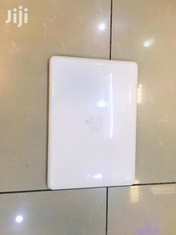 Laptop Apple MacBook 4GB Intel Core 2 Duo HDD 320GB - thumbnail 3